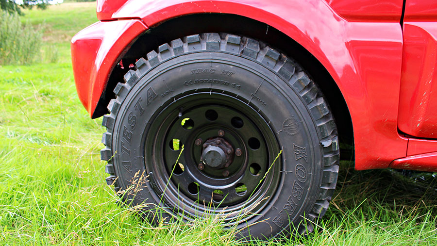 The Zuki Ute's Malatesta Kobra tyres