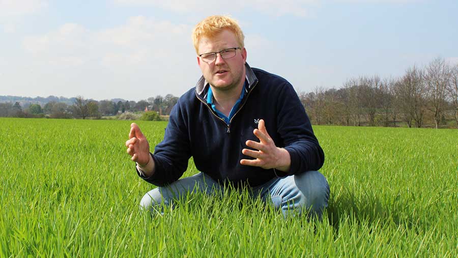 Maris Otter barley grower Sam Burge © Oli Hill/RBI