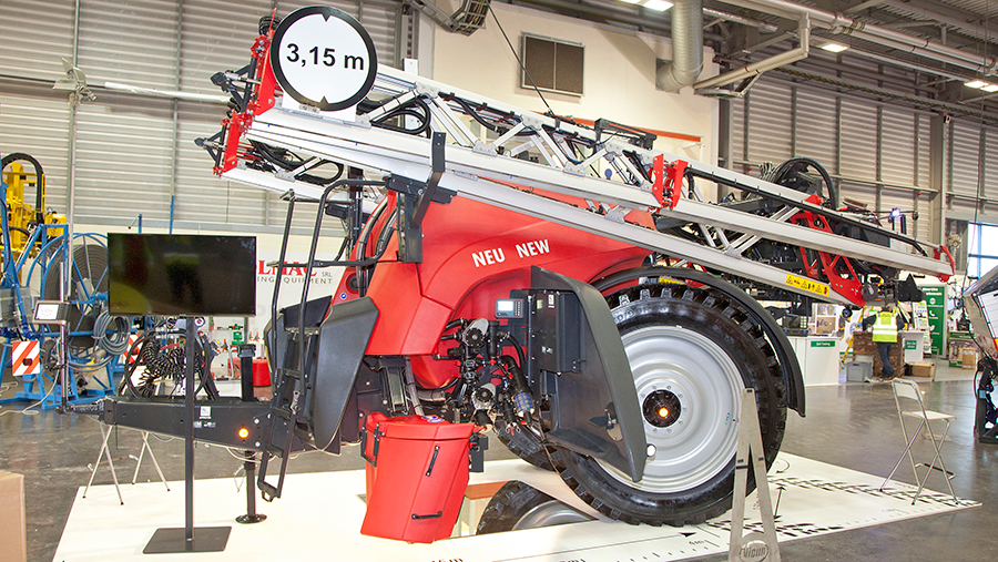 Vicon iXtrack T3 trailed sprayer