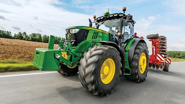 Lamma 2015: John Deere shows revamped 6R tractors - Farmers Weekly