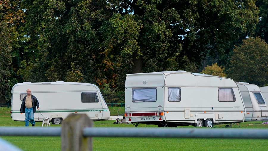 Poll: Have you had illegal travellers on your farm? - Farmers Weekly