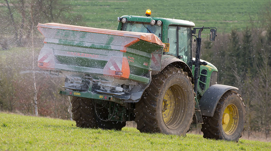 Shed survey launched to counter Defra pollution plans - Farmers Weekly