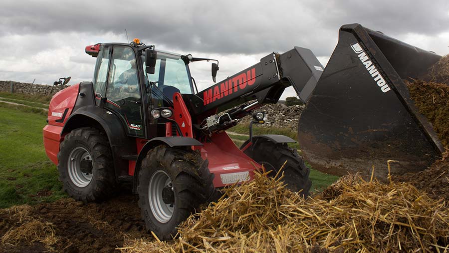 Manitou MLA-T pivot steer loader