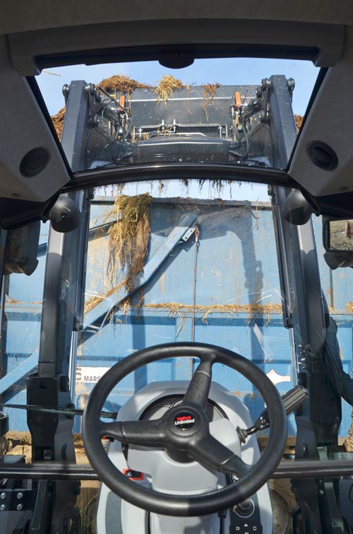 Roof window on Valtra tractor