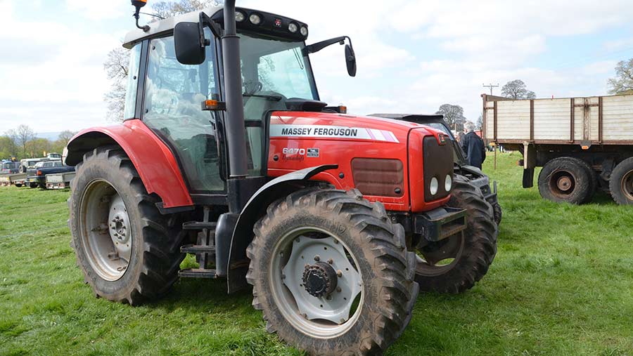 Massey Ferguson 6470