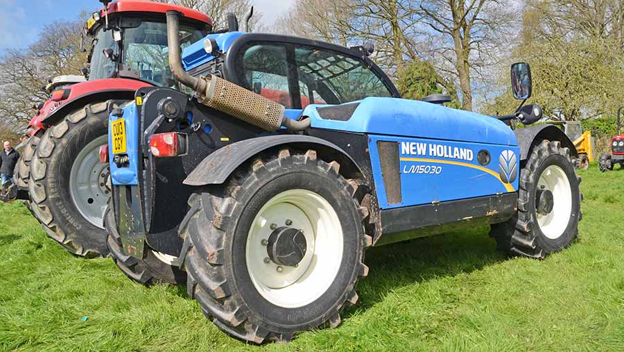 New Holland LM 5030