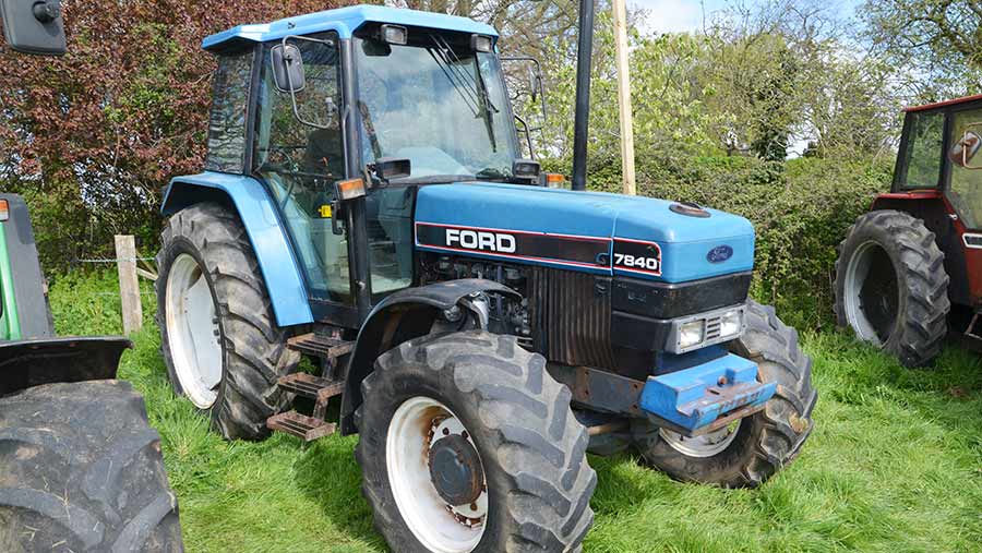 Ford 7840