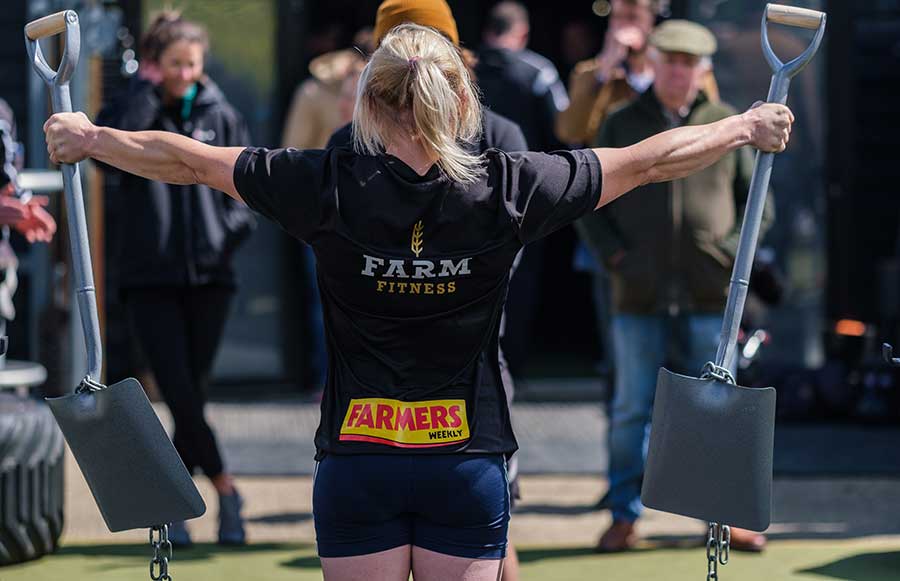 Fiona Penfold keeping those arms locked in position © Colin Miller/RBI