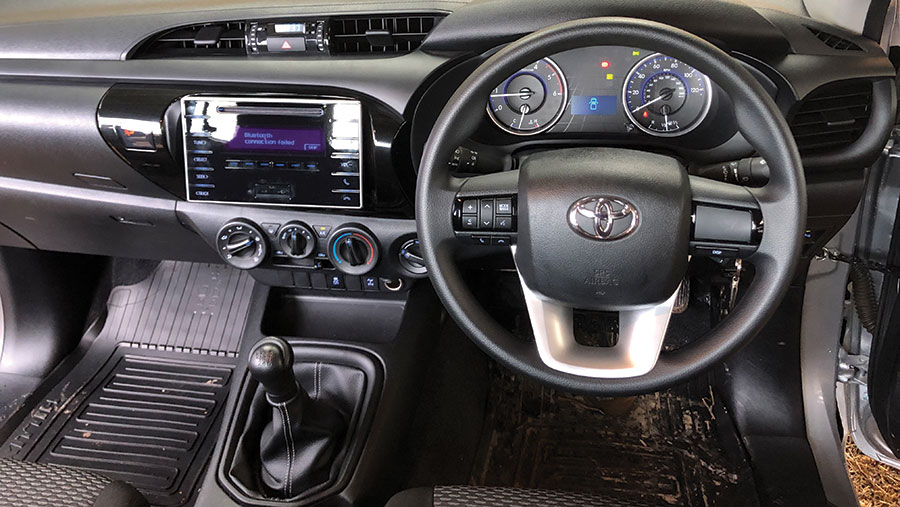 Toyota Hilux Active interior