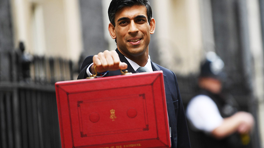 Chancellor of the Exchequer Rishi Sunak on budget day © NEIL HALL/EPA-EFE/Shutterstock