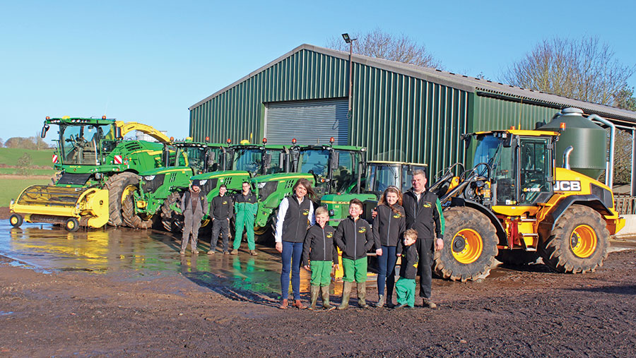 James and Victoria Seaton with their children, Hallie, Mason, Stanley and Hamer © James Andrews