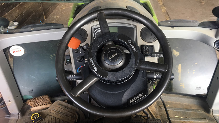 Tractor steering wheel