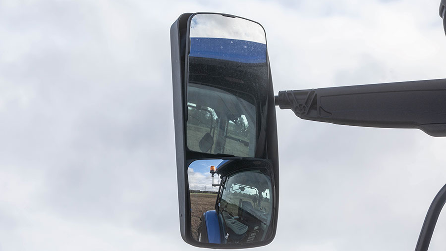 New Holland T5.140 DCT mirrors