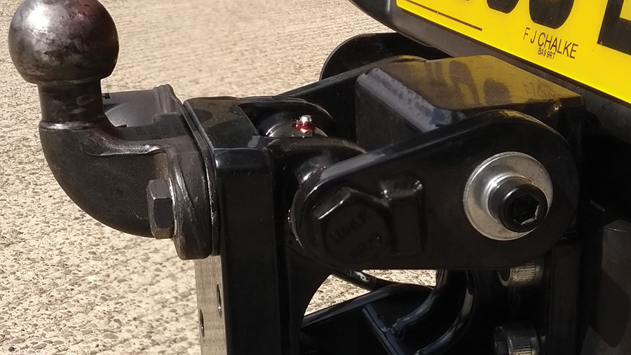 Tow-bar damper