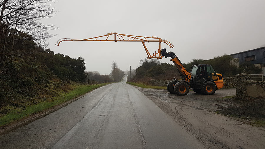 Slurry gantry