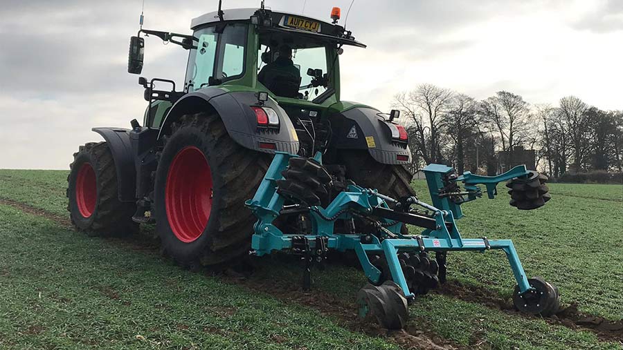 The Wheeltrack Roller, a tramline disrupter to redivert surface run off back into crops © Oliver Scott