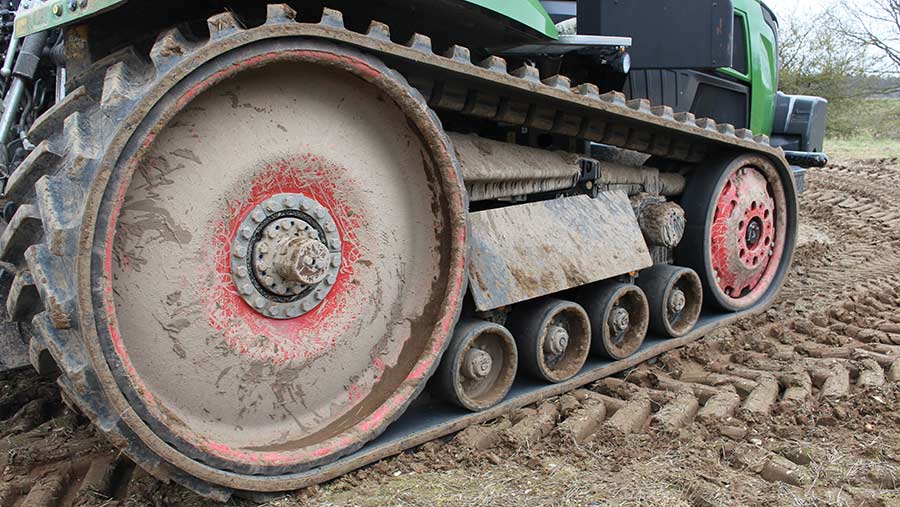 Fendt 1162 MT track units