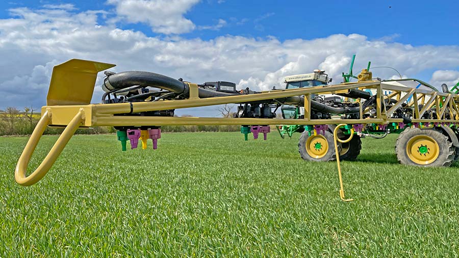 The Altek Smart C Spray 124 © James Andrews