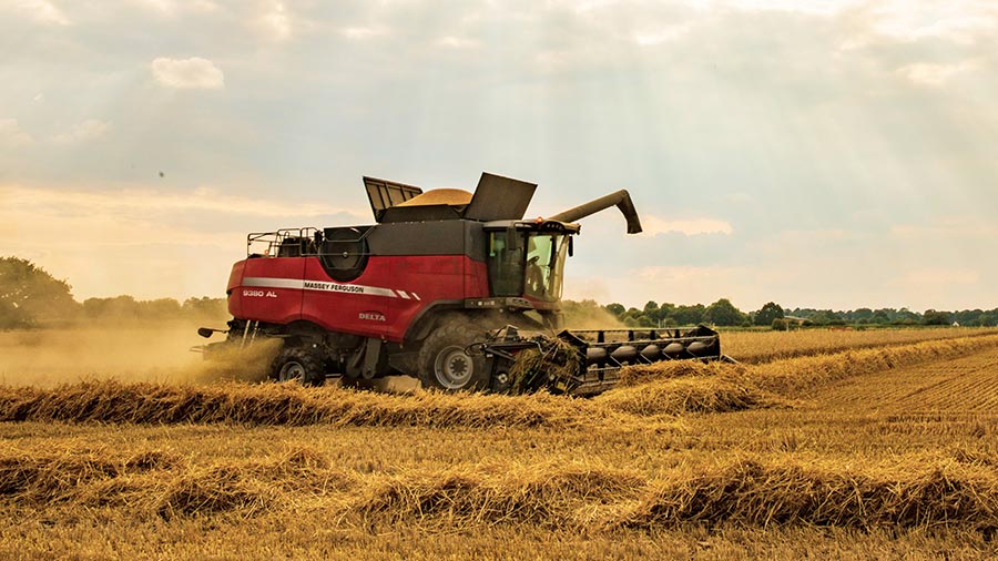 Wheat harvest 2021 at Lower Drayton Farm © Richard Bower