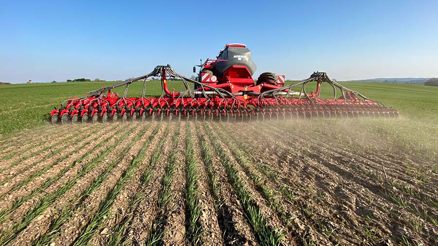 Clive Bailye establishes clover between the cereal rows using GPS © Clive Bailye