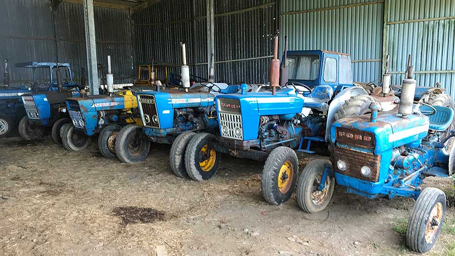 Benadering visie elkaar Largest private Ford tractor collection up for grabs - Farmers Weekly