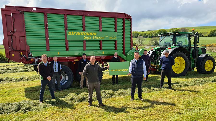 J&S Montgomery dealership staff with Stratmann kit