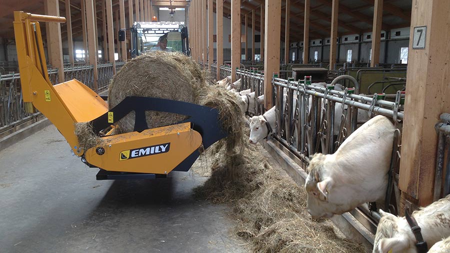 Emily Delta bale unroller with loading arm 