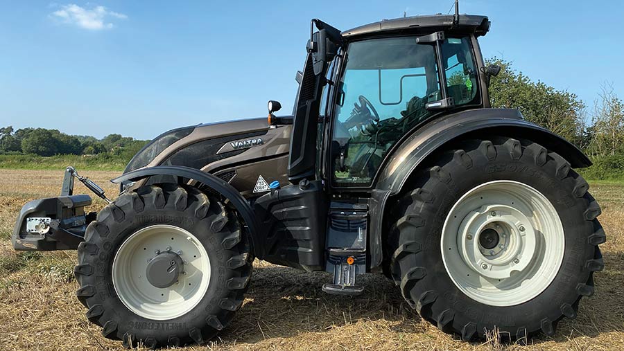 Valtra T215 Direct side view
