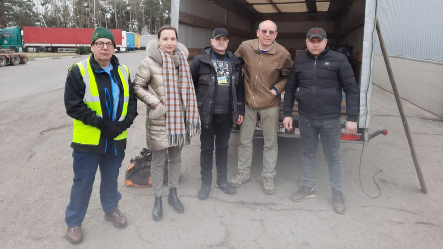 Rupert Wood, left, and Martin Jensen, second right, with interpreter Olesya and and their contacts from Lviv
© Martin Jensen