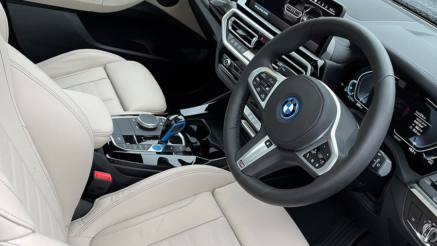 Intérieur de la BMW iX3 M Sport