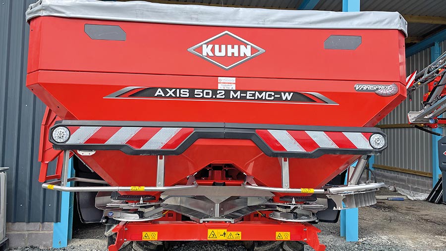 Kuhn Axis fertiliser spreader