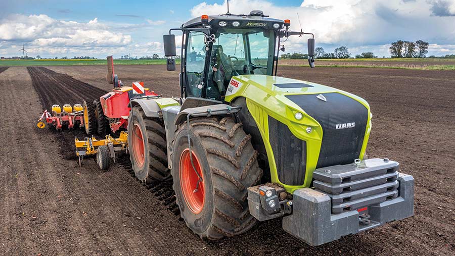 Claas Xerion LDT and Tempo drill © MAG/Oliver Mark