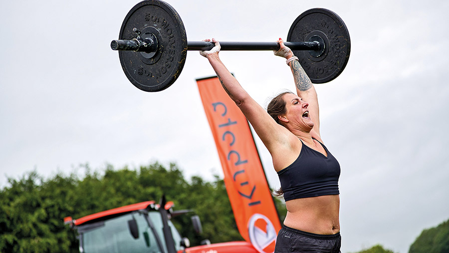 Erica Robison lifting weights