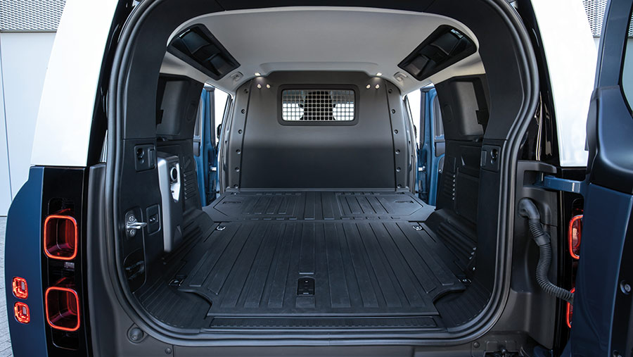Land Rover Defender Hardtop cargo space