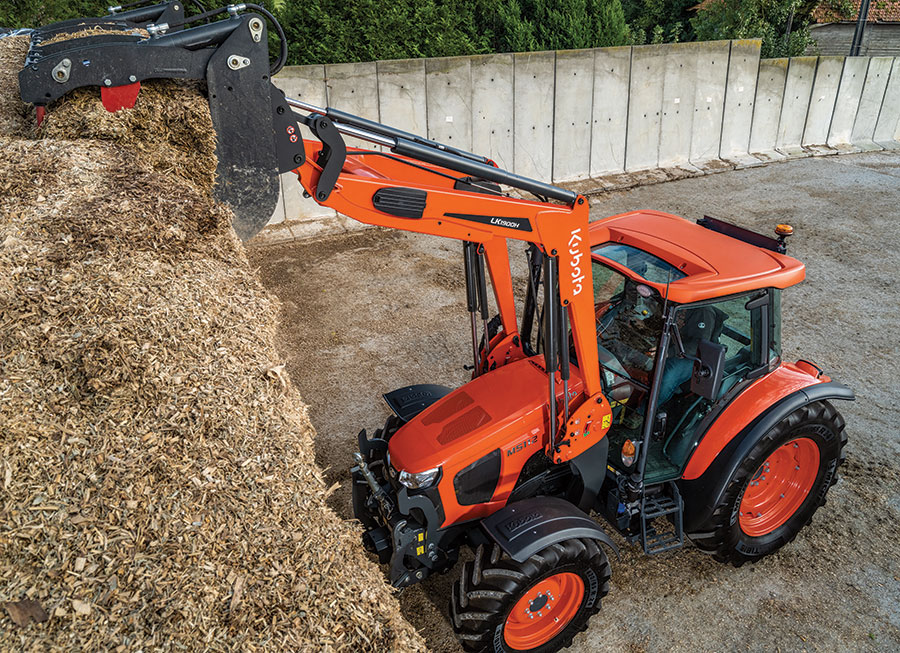 Kubota M5112 and LK1900H