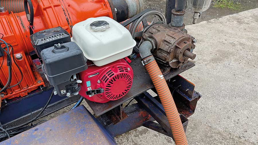 Priming pump