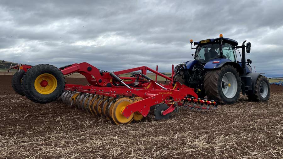 Vaderstad Carrier XT 525