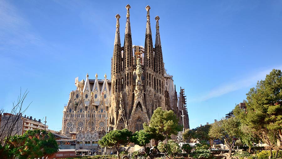 Sagrada Familia © Yrodri Goplay/Adobe Stock