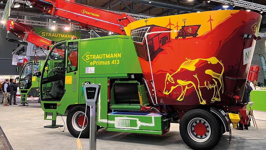 Strautmann ePrimus mixer wagon