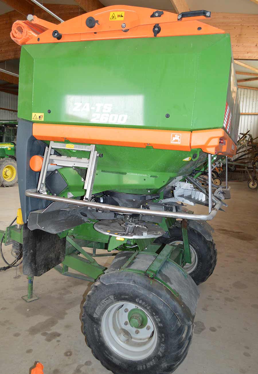 Fertiliser spreader