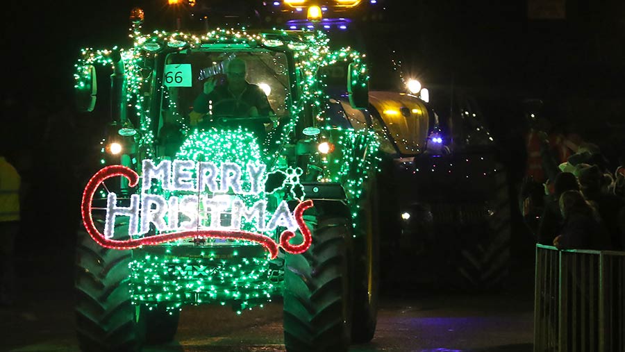 © Welshpool Illuminated Christmas Tractor Run 2022