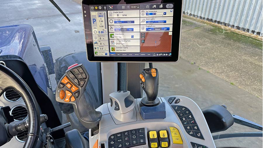 New Holland T8 Smart Trax controls