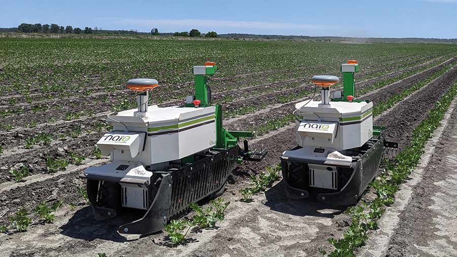 Naio Oz PXL farming robots