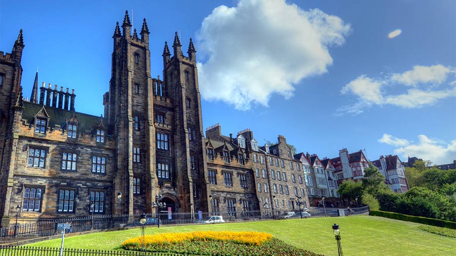 Edinburgh University © Jbyard/Adobe Stock