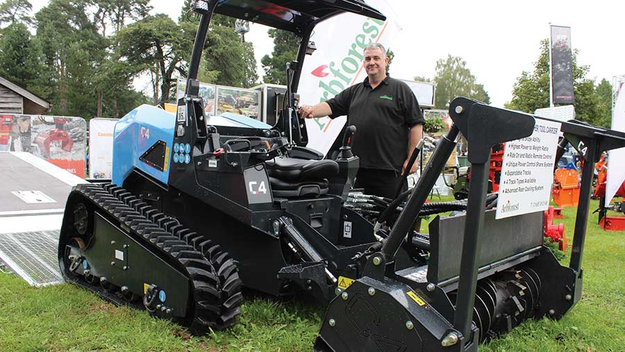 C4meccanica tracked tool carrier