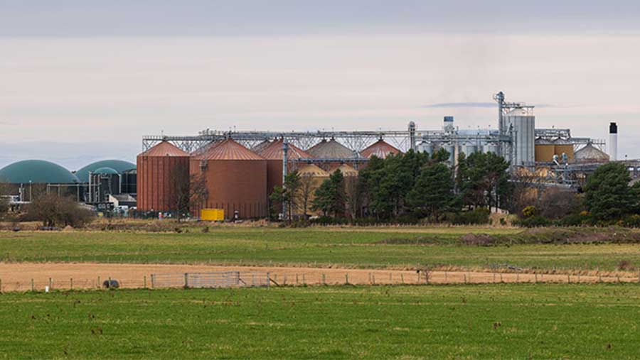 Crisp Malt factory © JasperImage/Alamy Stock Photo