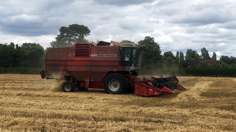 Colin Raynor's Massey Ferguson combine at work, harvest 2023 © Colin Raynor