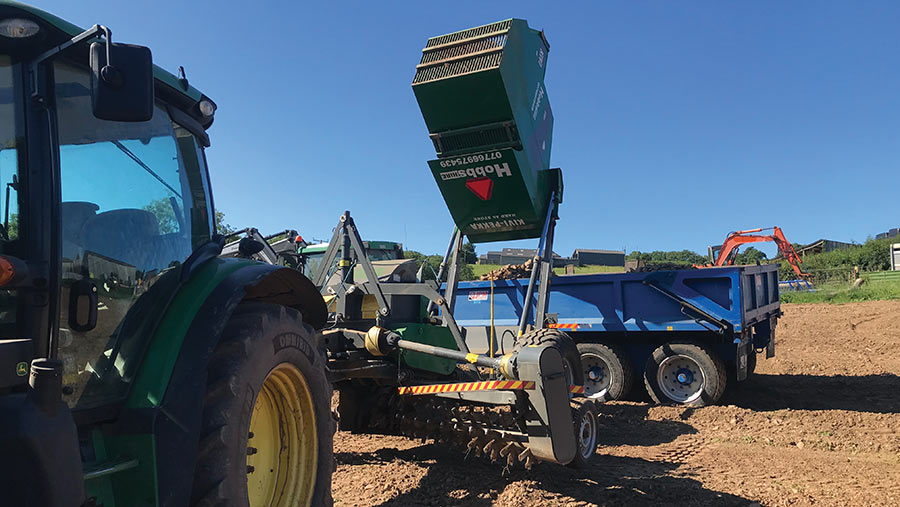 Unloading stones