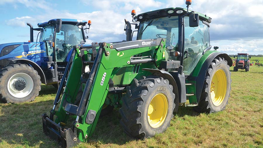 John Deere 6125R