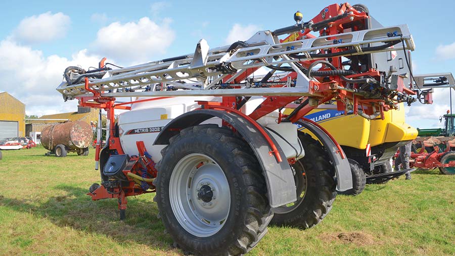 Kuhn Metris sprayer